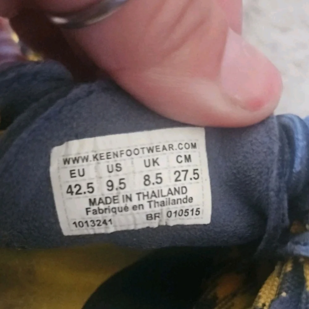 Keen Uneek 8MM Men’s Midnight Navy Spectra Yellow Sport Hiking Comfort Sandal9.5